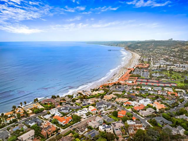 Detail Gallery Image 4 of 60 For 1879 Viking Way, La Jolla,  CA 92037 - 5 Beds | 5/1 Baths