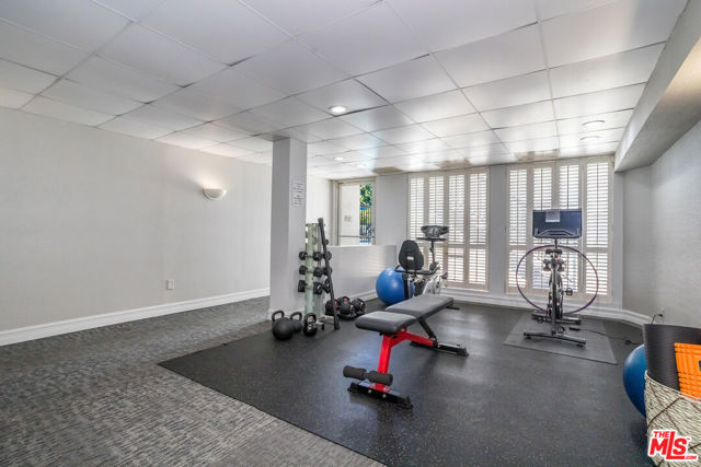 906 N Doheny Drive, West Hollywood CA: https://media.crmls.org/mediaz/b1b274b9-e8cd-411e-a3cd-8eae9d7c7ebe.jpg