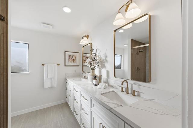 370 Burning Tree Court, Half Moon Bay CA: https://media.crmls.org/mediaz/b1b30056-a004-42bd-8700-38c7f07b1d44.jpg