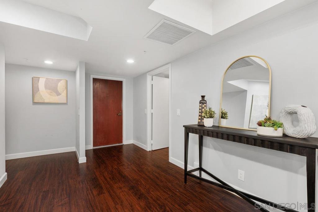 200 Harbor Dr - photo 4