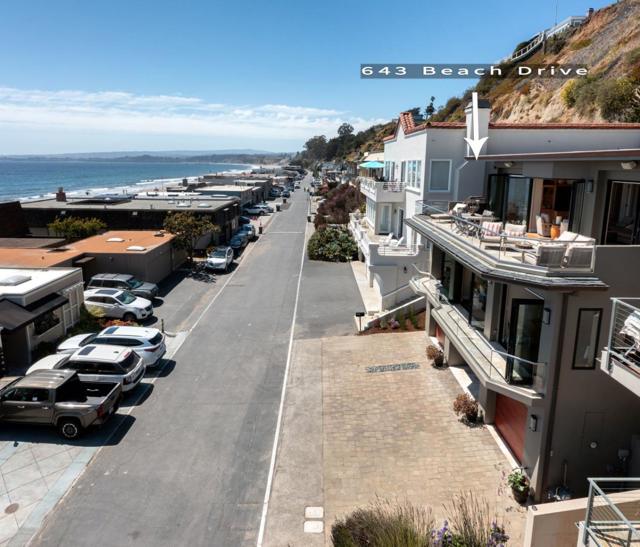 643 Beach Drive, Aptos CA: https://media.crmls.org/mediaz/b1b455c5-6581-4318-81dd-16913aebf0a2.jpg