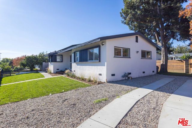 14365 Berg Street, Sylmar CA: https://media.crmls.org/mediaz/b1b46a1e-8b34-4d91-9efd-f7d0e5a07fe4.jpg