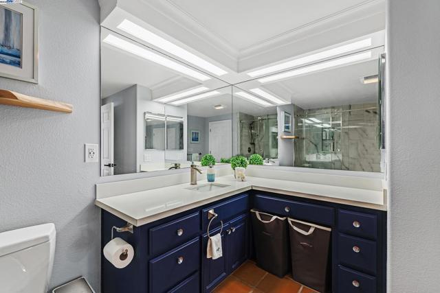 20340 Hunters Knls, Castro Valley CA: https://media.crmls.org/mediaz/b1b511a6-fb83-4577-9754-e7679ab2412b.jpg