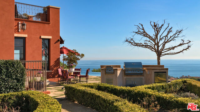 0 Murphy Way, Malibu CA: https://media.crmls.org/mediaz/b1b54b5c-ffb7-4479-bd9c-e4f125568337.jpg