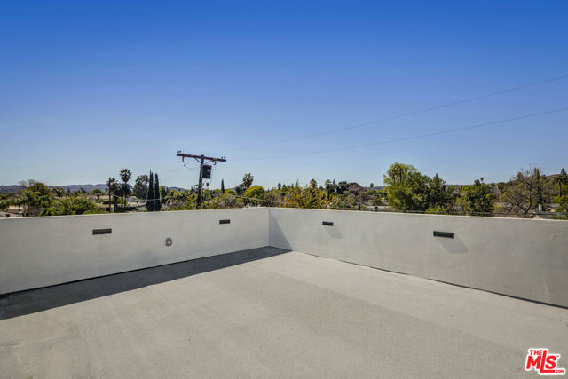 7313 Kentland Avenue, West Hills CA: https://media.crmls.org/mediaz/b1b58468-e00f-4a14-9752-dd590b1a4407.jpg