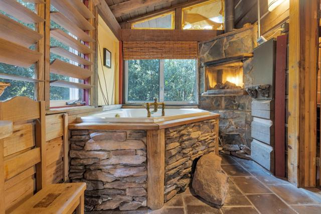 3131 Pera Alta Dr, Julian CA: https://media.crmls.org/mediaz/b1b5a792-4ad6-44f5-935c-4cbaaac69d7a.jpg