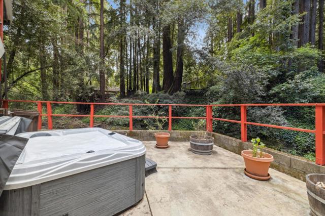 495 Primavera Road, Boulder Creek CA: https://media.crmls.org/mediaz/b1b5ca35-32e0-4369-84bd-958dfcf343b0.jpg