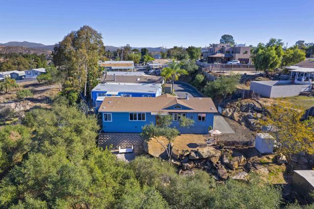 300 Thornton Dr, El Cajon CA: https://media.crmls.org/mediaz/b1b5dd69-b206-4287-8099-0c89612da829.jpg