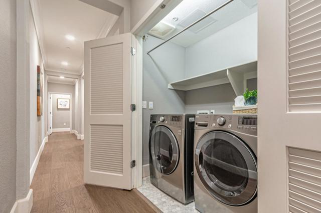 1057 Foxglove Place, San Jose CA: https://media.crmls.org/mediaz/b1b5eb7e-2030-4bbe-b035-df8adf29079b.jpg