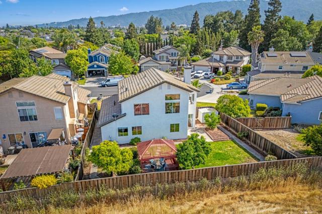 9082 Spencer Court, Gilroy CA: https://media.crmls.org/mediaz/b1b62a35-b2c4-4e4c-b5af-ea8e97660c35.jpg
