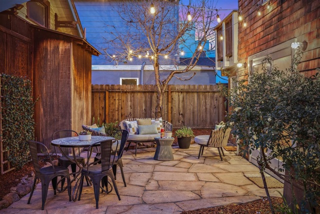 Image 32 of 49 For 1447 Kains Ave