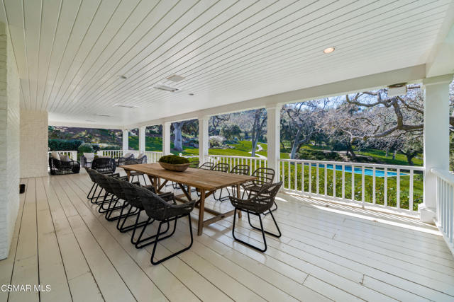 1464 Hidden Valley Road, Thousand Oaks CA: https://media.crmls.org/mediaz/b1b6eb83-867b-4848-9ac4-98e646340133.jpg