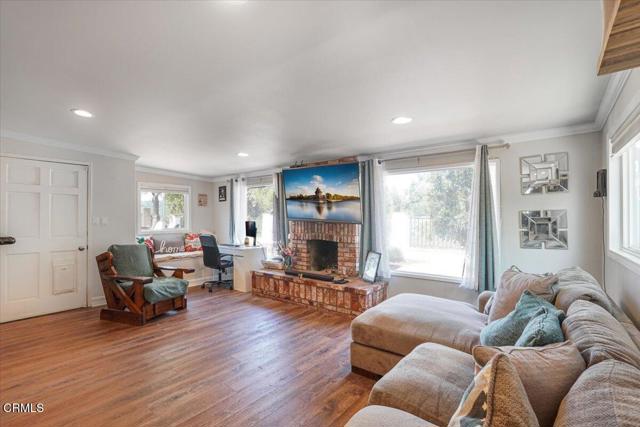 Detail Gallery Image 14 of 28 For 429 Walter Ave, Newbury Park,  CA 91320 - 4 Beds | 2 Baths