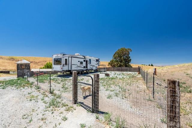 3000 Coppa Court, Hollister CA: https://media.crmls.org/mediaz/b1b8c58c-2996-4e04-b63d-f2d3154034f2.jpg