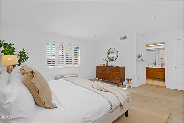 Detail Gallery Image 13 of 26 For 24571 Indian Hill Ln, West Hills,  CA 91307 - 3 Beds | 2 Baths