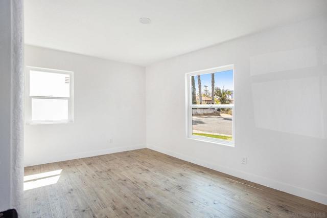 634 Spruce Ave, Imperial Beach CA: https://media.crmls.org/mediaz/b1bb59c8-f069-4e2f-bbfb-4d9c4c6c063a.jpg