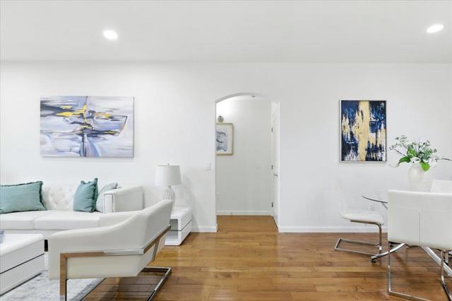 10745 N De Anza Boulevard, Cupertino CA: https://media.crmls.org/mediaz/b1bba9d3-1baa-433c-8610-1a9575c5437f.jpg