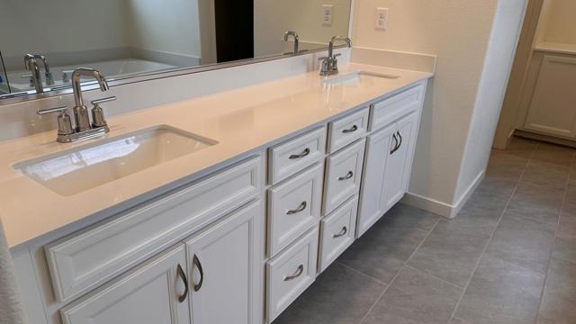 2817 Earthened Walk, Sacramento CA: https://media.crmls.org/mediaz/b1bbce5a-ab0c-4aa7-ae72-cb9de8258c90.jpg