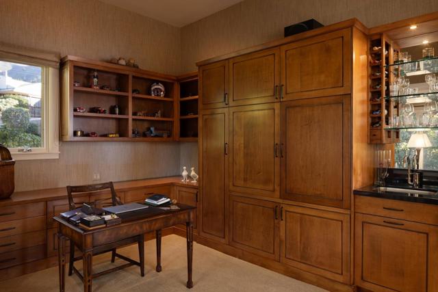 104 Yankee Point Drive, Carmel CA: https://media.crmls.org/mediaz/b1bbe23a-331b-4ed1-9cb8-987689117623.jpg