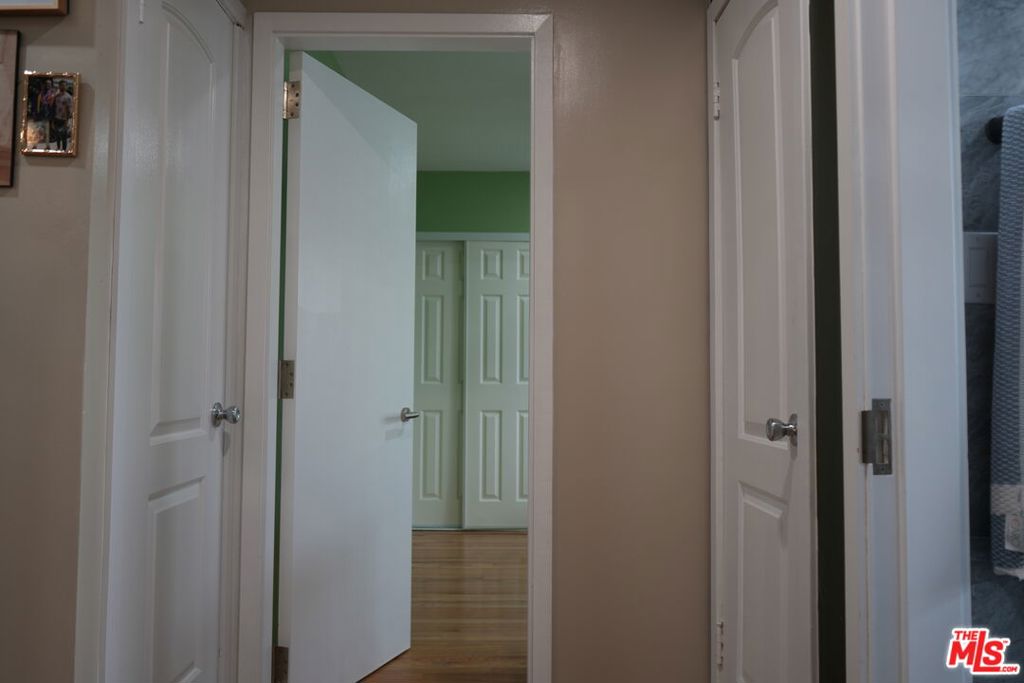 https://media.crmls.org/mediaz/b1bc1243-5139-47c8-b1d1-0d0e3ad7ca27.jpg?preset=X-Large