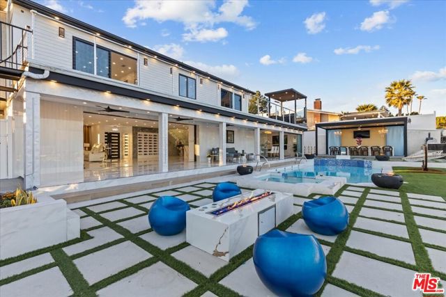 8600 Farralone Avenue, West Hills CA: https://media.crmls.org/mediaz/b1bc4842-efc2-401d-8f27-7e9681f4608f.jpg