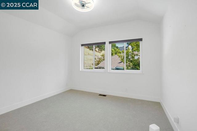 959 Redwood Dr, Danville CA: https://media.crmls.org/mediaz/b1bc6824-b0f4-481a-b21e-9ebf4df0c5be.jpg