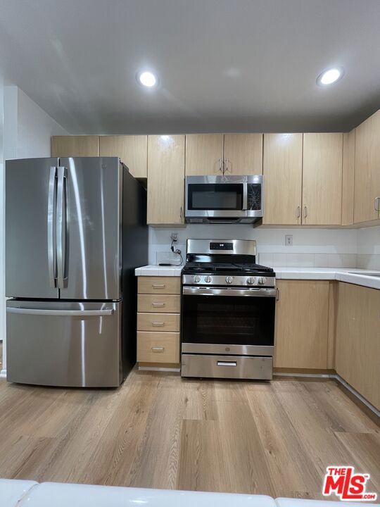 121 Cancion Way, Los Angeles CA: https://media.crmls.org/mediaz/b1bd1047-c024-4a30-bb92-c64368c8a8c5.jpg