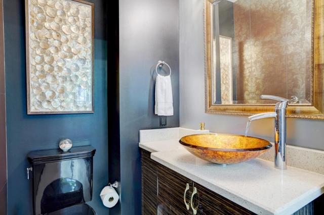 780 S El Monte Avenue, Los Altos CA: https://media.crmls.org/mediaz/b1bdd2d7-004e-4a38-867d-18cb5805bd42.jpg