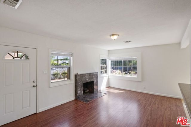 6607 NESTLE Avenue photo 5