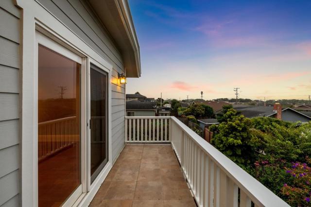 414 Belleville Boulevard, Half Moon Bay CA: https://media.crmls.org/mediaz/b1bef5dc-e42b-47b8-905f-2fc3826ccf6b.jpg