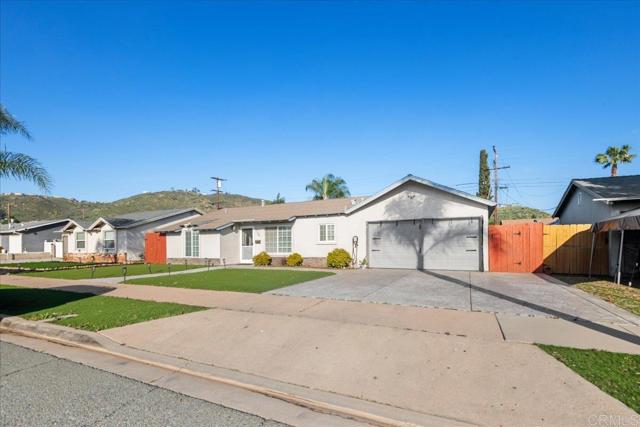 Detail Gallery Image 2 of 36 For 1729 Burnet St, El Cajon,  CA 92021 - 4 Beds | 2 Baths