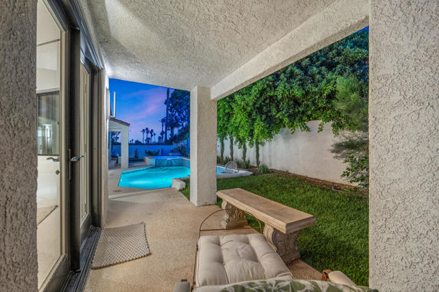 75465 Montecito Drive, Indian Wells CA: https://media.crmls.org/mediaz/b1c00bc4-84b5-4b3a-ad59-b06e37e76321.jpg
