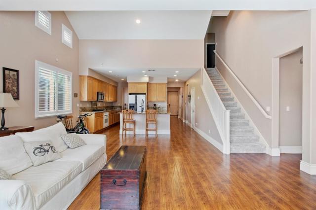 561 Branding Iron Street, Oakdale CA: https://media.crmls.org/mediaz/b1c031fa-13c8-433f-b450-0661abb39424.jpg