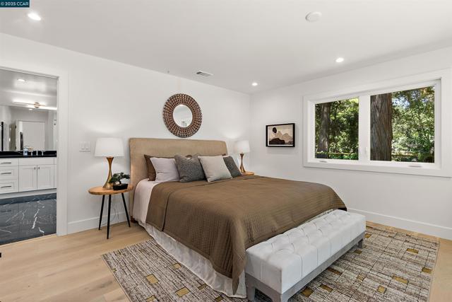 706 St Marys Rd, Lafayette CA: https://media.crmls.org/mediaz/b1c1b2cd-cf10-403c-9e1b-8199448e8e27.jpg