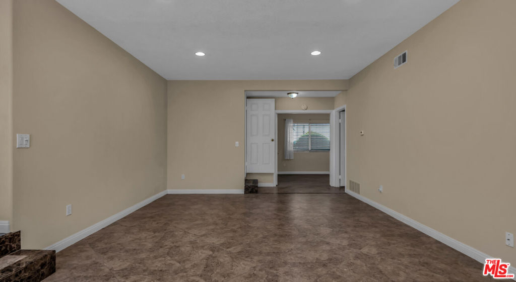 MLS #25543671 img 24