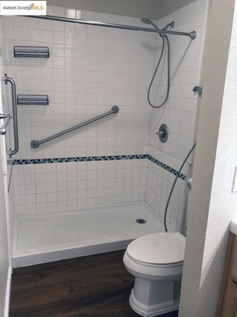 297 Tradewinds DR, San Jose CA: https://media.crmls.org/mediaz/b1c3b75c-4c14-4575-8e15-c28b68e81074.jpg