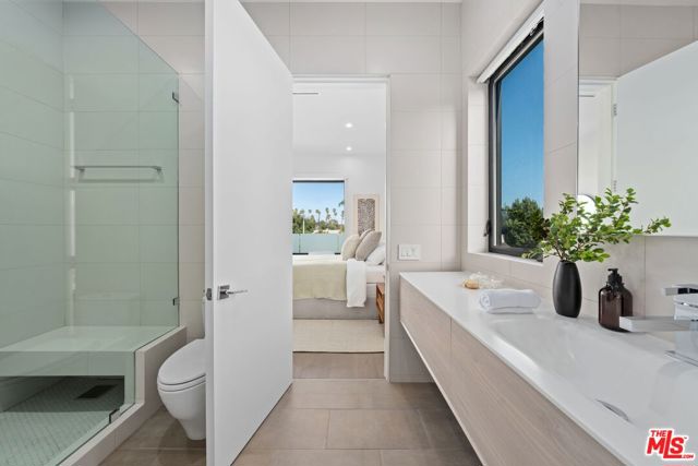 1609 N Stanley Avenue, Los Angeles CA: https://media.crmls.org/mediaz/b1c3c024-d408-43f8-b15a-2232c9b9b241.jpg