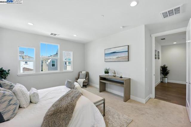 8360 Marine Way, Newark CA: https://media.crmls.org/mediaz/b1c4e0e2-9213-4656-890b-90b8837684c8.jpg