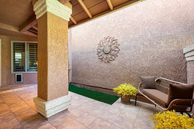 42498 Sand Dune, Palm Desert CA: https://media.crmls.org/mediaz/b1c5278e-d33d-4f52-8aa0-812bf06c5539.jpg