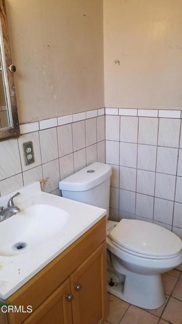 146 Navarro Street - Bathroom