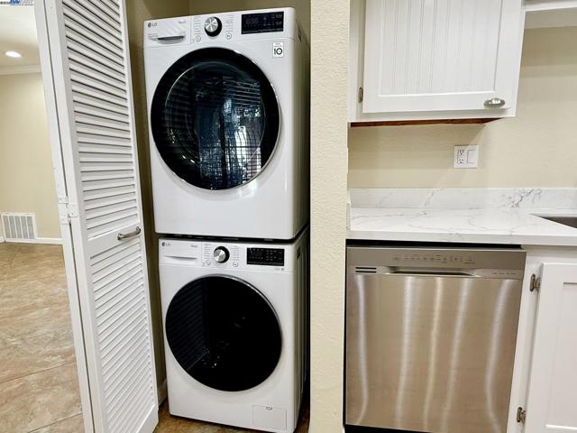342 Chris Cmn, Livermore CA: https://media.crmls.org/mediaz/b1c7d19a-5ce9-443d-9e09-1e30ce32b938.jpg