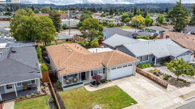 19678 Bernal Street, Castro Valley CA: https://media.crmls.org/mediaz/b1c810f9-acaa-4d91-8103-c83ee7021cf5.jpg