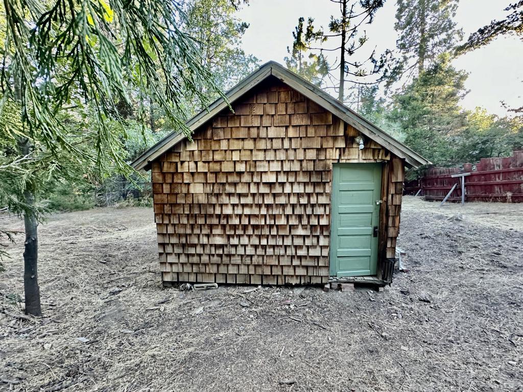 https://media.crmls.org/mediaz/b1c95b22-5bcb-43e6-b3c6-c2df3c5d2758.jpg?preset=X-Large