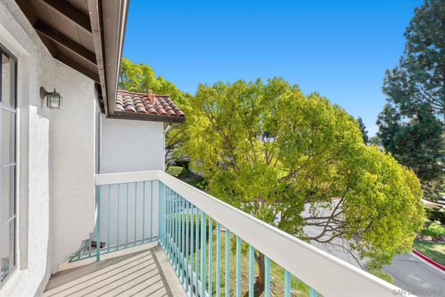 16404 Avenida Venusto, San Diego, California 92128, 3 Bedrooms Bedrooms, ,2 BathroomsBathrooms,Condominium,For Sale,Avenida Venusto,250020572SD