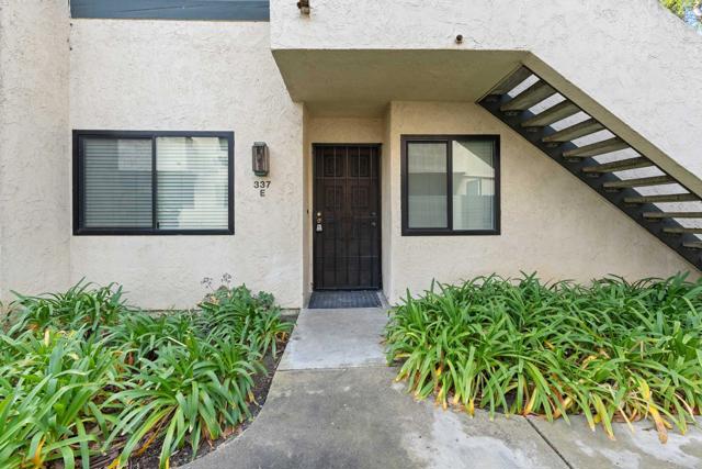 Detail Gallery Image 6 of 30 For 337 N Melrose Dr #E,  Vista,  CA 92083 - 2 Beds | 2 Baths