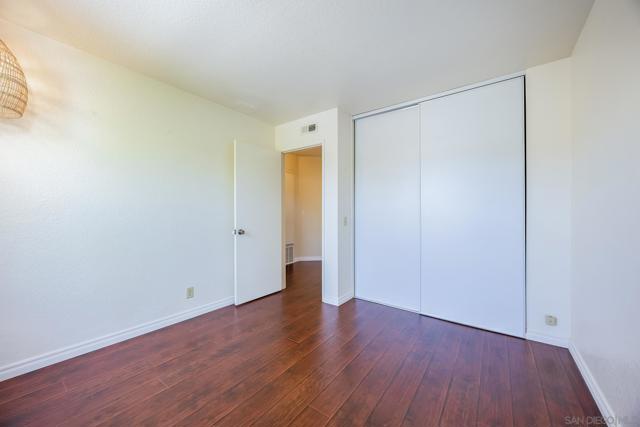 4577 Essex Ct, Carlsbad CA: https://media.crmls.org/mediaz/b1cb8f26-440a-4aef-825b-76f33ef627c9.jpg