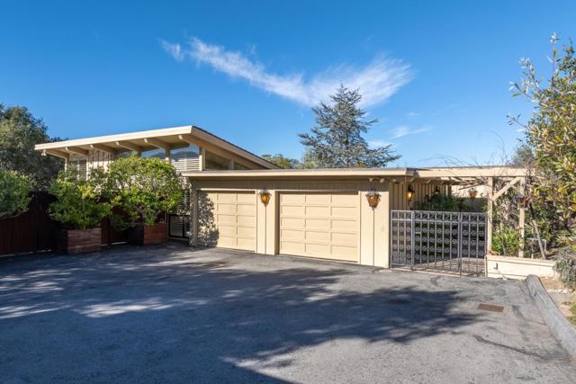 15415 Via Los Tulares, Carmel Valley CA: https://media.crmls.org/mediaz/b1cbf55d-cab6-4d51-a076-2208800713ec.jpg