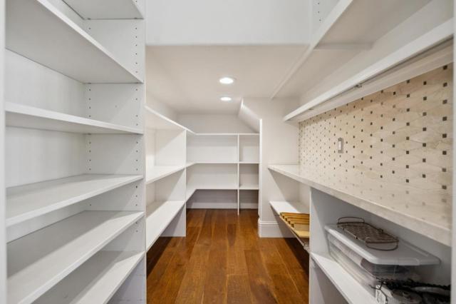 125 Stonepine Road, Hillsborough CA: https://media.crmls.org/mediaz/b1cc3d7e-9f46-4c2c-9a84-e6d06f2fdd4a.jpg