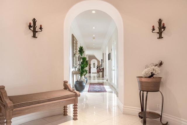 13645 Paseo De La Huerta, Poway CA: https://media.crmls.org/mediaz/b1cc8648-ffaa-4c09-962b-e82a917c238a.jpg