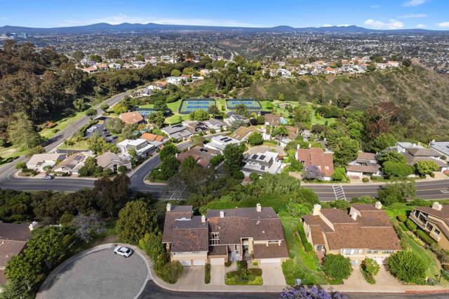 6635 Caminito Scioto, La Jolla CA: https://media.crmls.org/mediaz/b1cd5b9e-ecfc-4325-be86-a0baf6c2c367.jpg